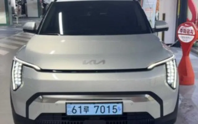 EV3스탠다드 중고차 EV3 롱레인지 2WD 매물 사진 4 - 2024/08 30,819km